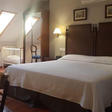 Hotel Iberia Plaza América Caces Extérieur photo